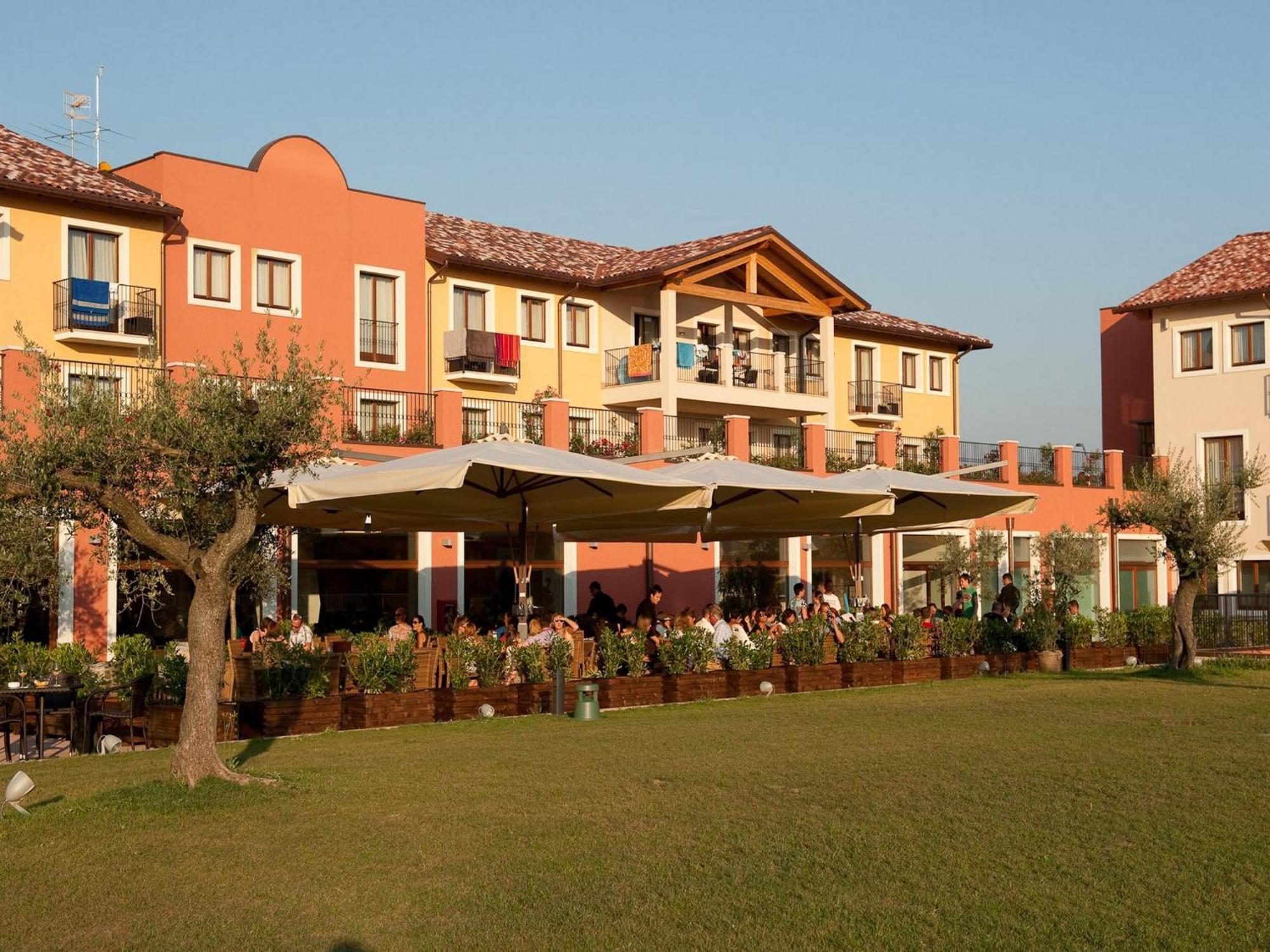 فندق لاتيزيفي  فندق بارتشي ديل غاردا المظهر الخارجي الصورة